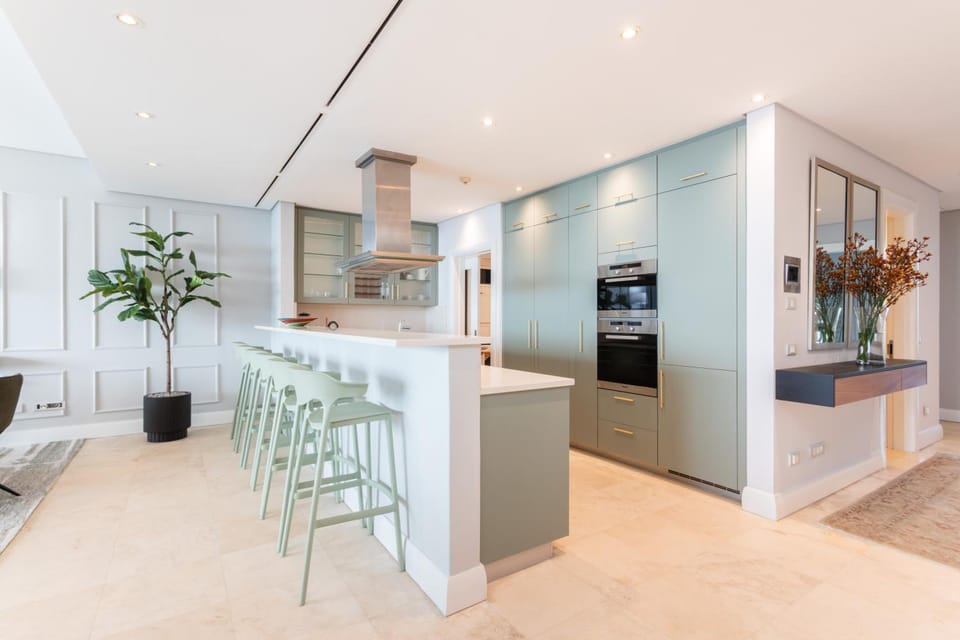 Mountain Marina Luxury Apartments Hotel in Cape Town