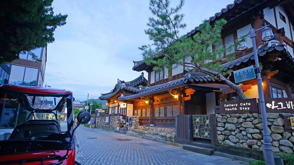 Jeonju Hanokma-eul ageubae Hotel in South Korea