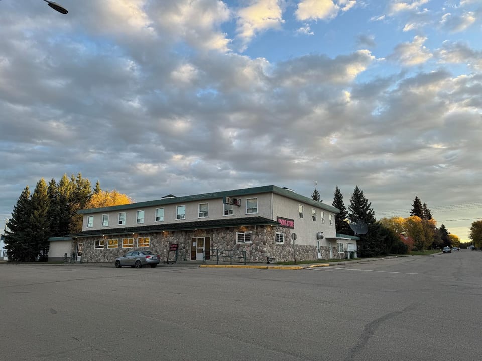Breton Hotel Hotel in Alberta