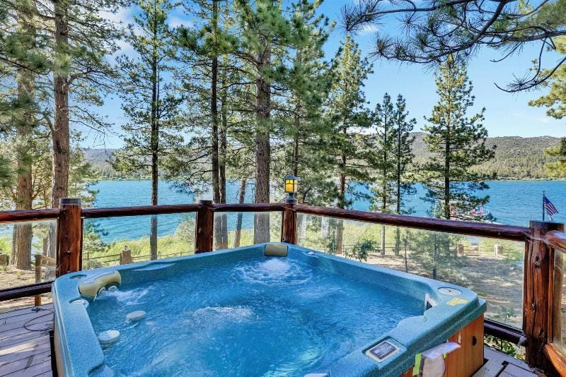 Eagle Point Lake House #2471 Hotel in Big Bear