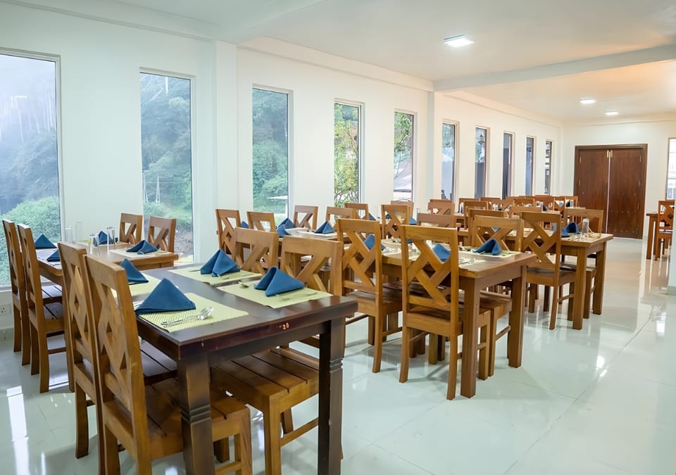 We cay Holidays Hotel in Central Province