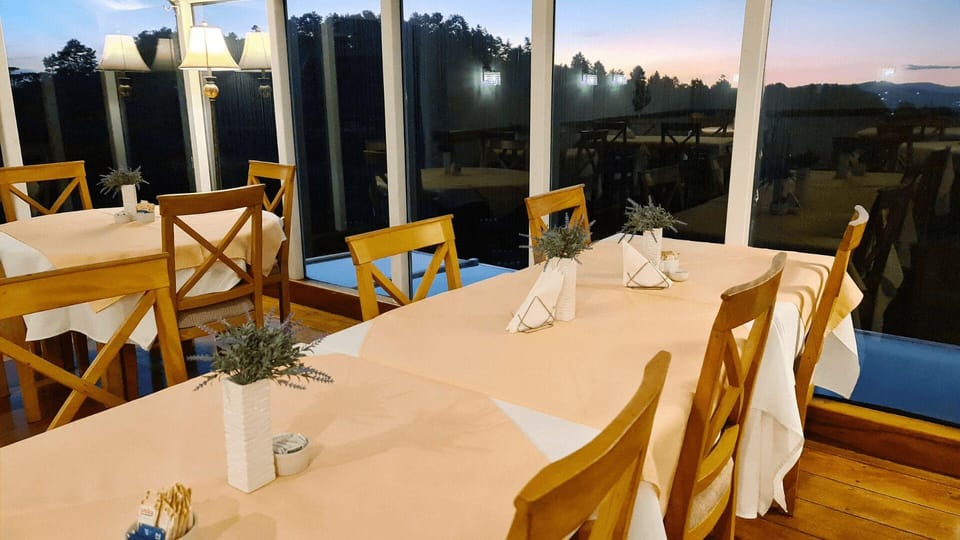 Dúplex Luxo com Piscina Aquecida, Lareira e Wifi Hotel in Campos do Jordão