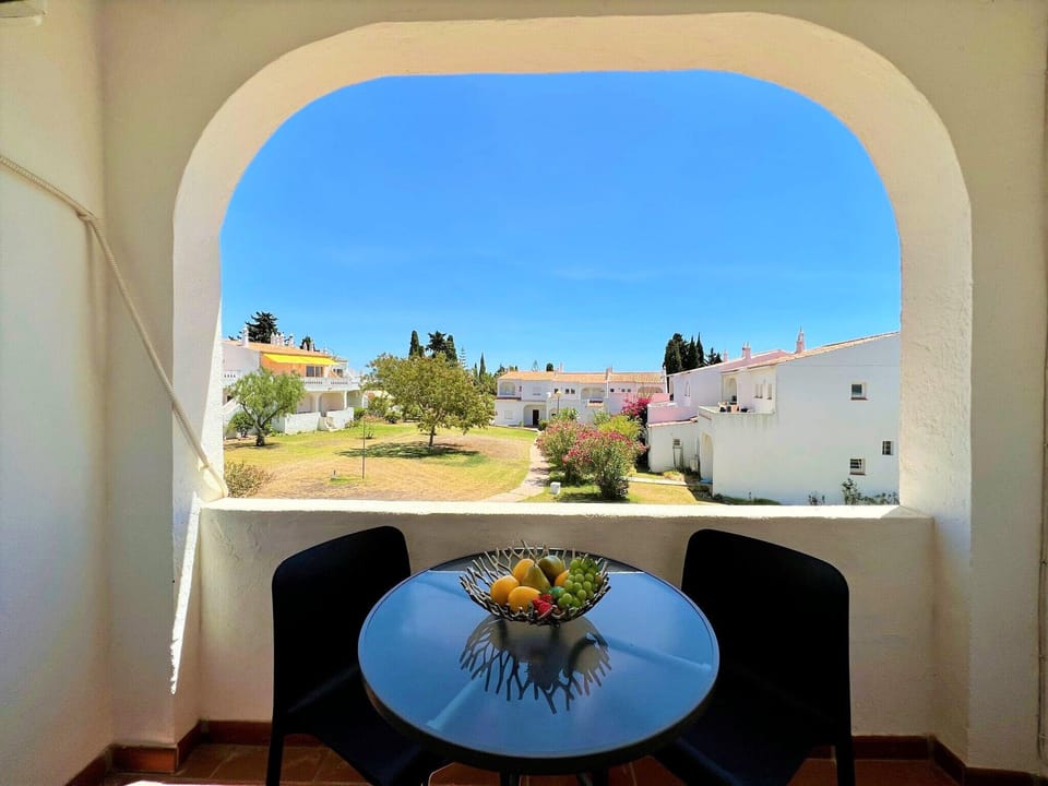 Armação DE Pêra Twins 1 With Pool Hotel in Porches