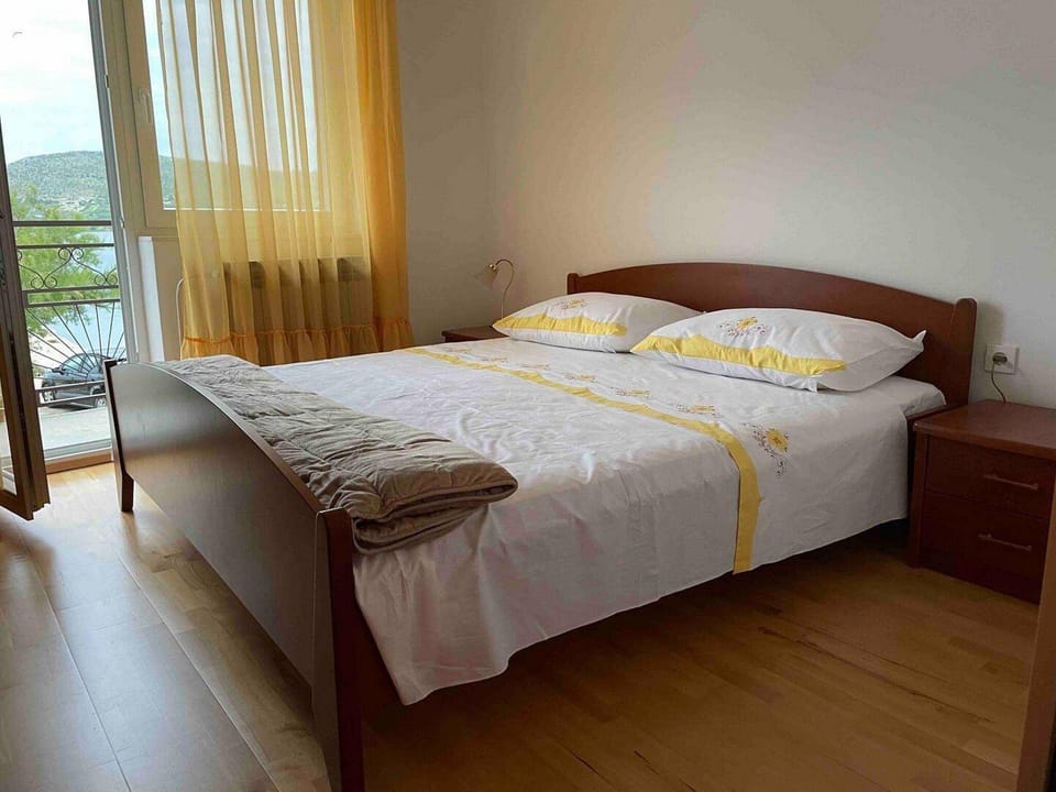 Apartment Luka Hotel in Šibenik-Knin County, Croatia