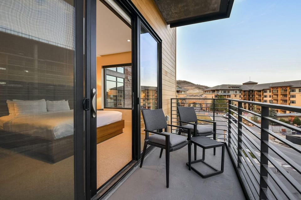 Luxurious 1 BR in Canyons Village-Ski in/ski out by RedAwning Hotel in Wasatch County