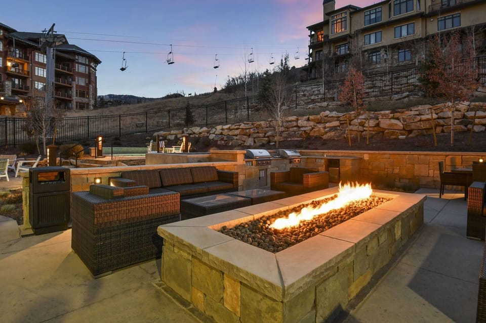 New & Luxury 2 BR in Canyons Village - Ski in/out by RedAwning Hotel in Wasatch County