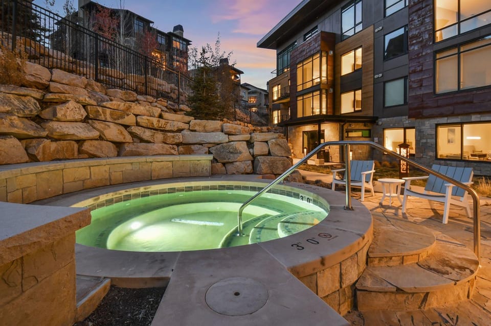 Luxury 2 BR in Canyons Village - Walk to Slopes by RedAwning Hotel in Wasatch County