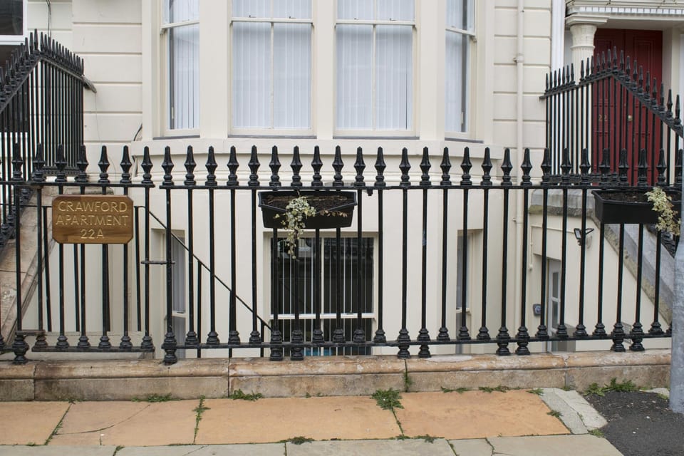 Crawford Apt Hotel in Londonderry