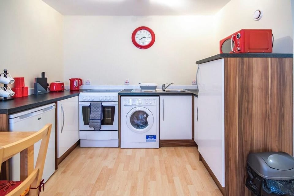5 Varis Apartments Hotel in High Street
