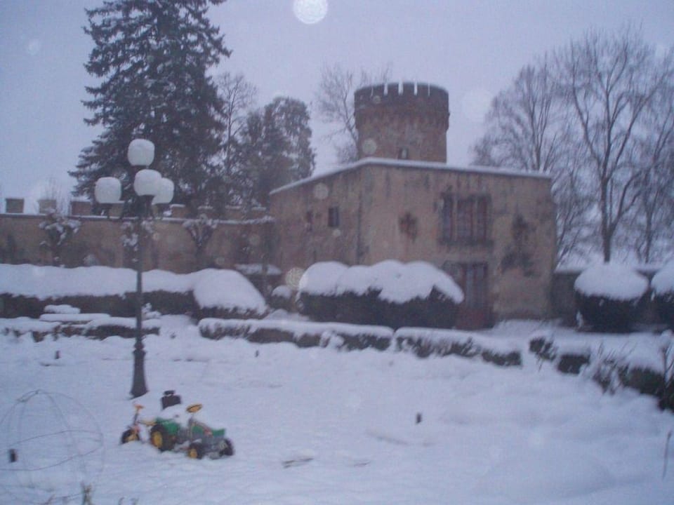 Chateau La Grange fort Hotel in Auvergne-Rhône-Alpes