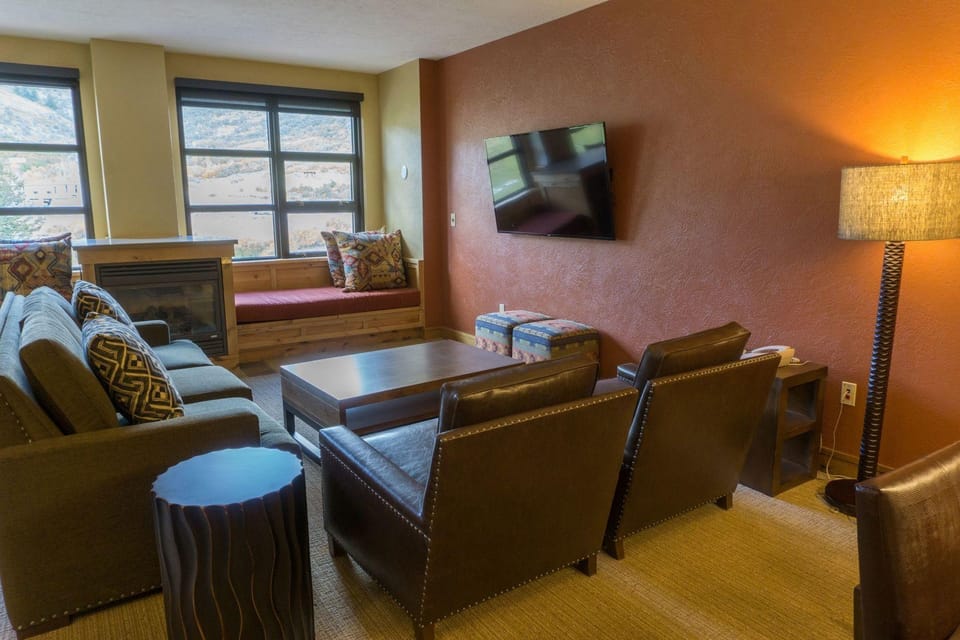 Luxury suite in the heart of Canyons Village by RedAwning Hotel in Wasatch County