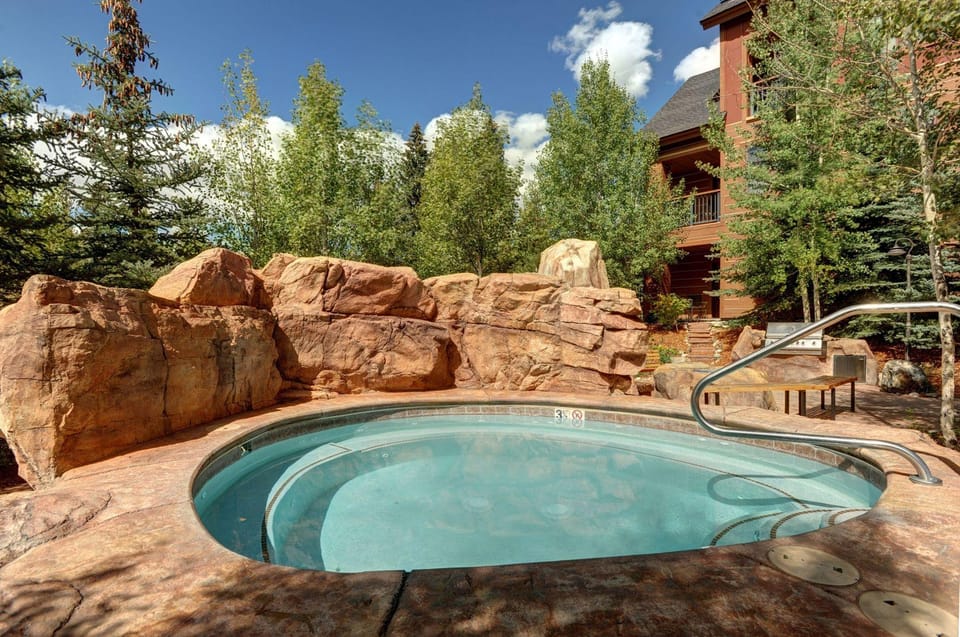 Springs 8848 Hotel in Keystone