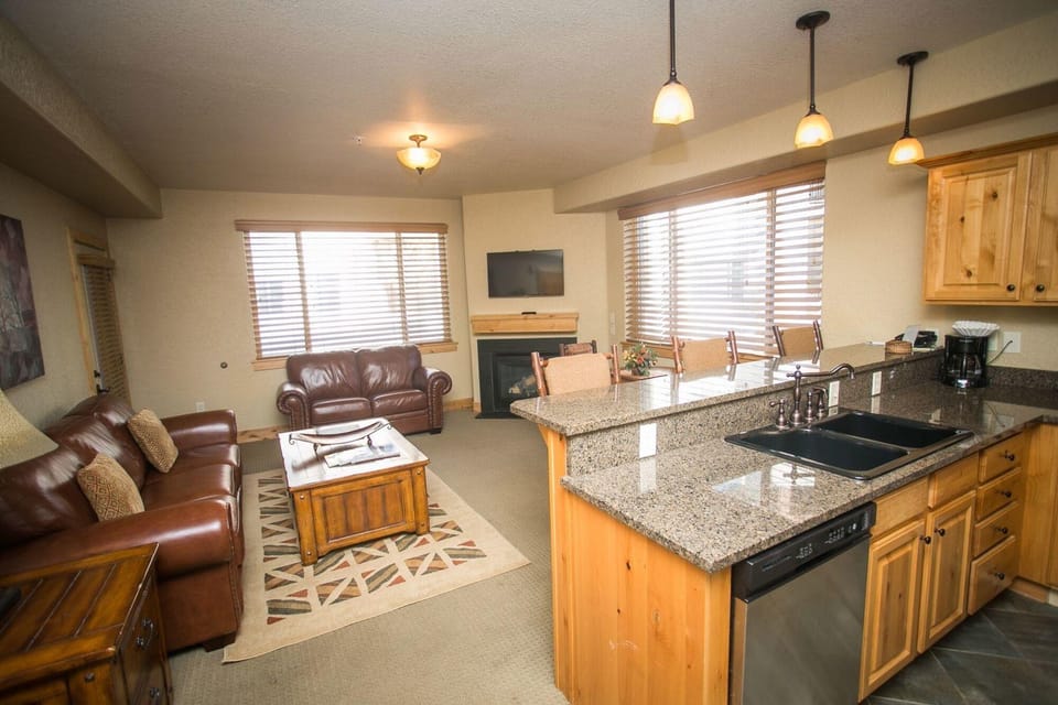 Silverado Lodge with Easy Pool Access by RedAwning Hotel in Wasatch County