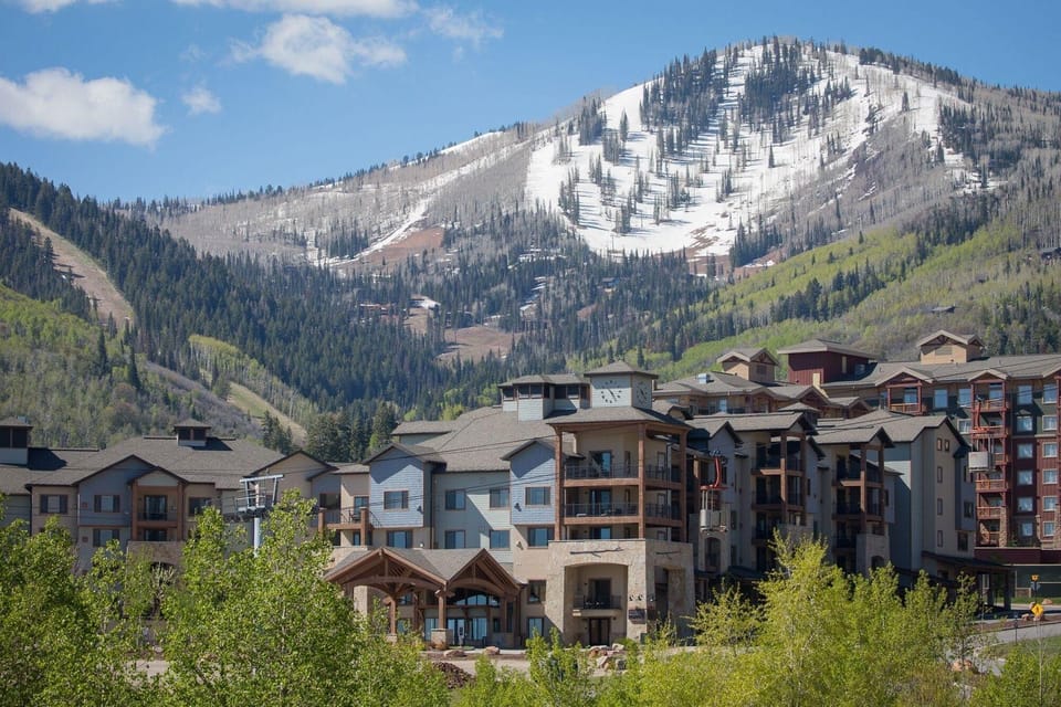 Silverado Lodge with Easy Pool Access by RedAwning Hotel in Wasatch County