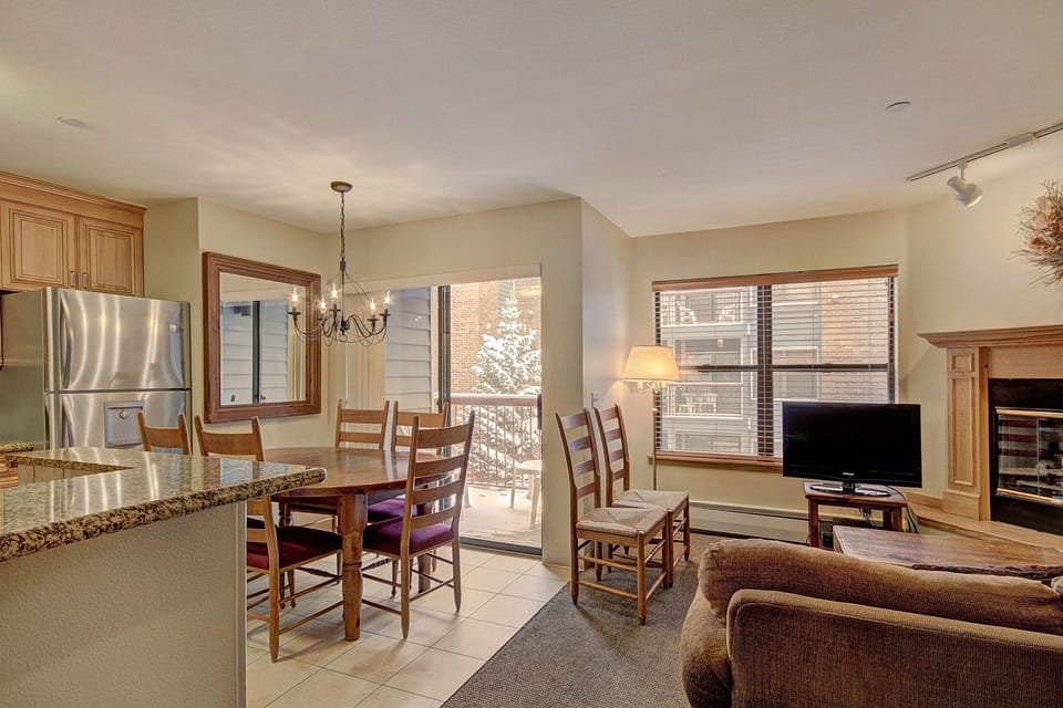 Quaint Studio in Heart of Breck Steps to Snowy Fun by RedAwning Hotel in Breckenridge
