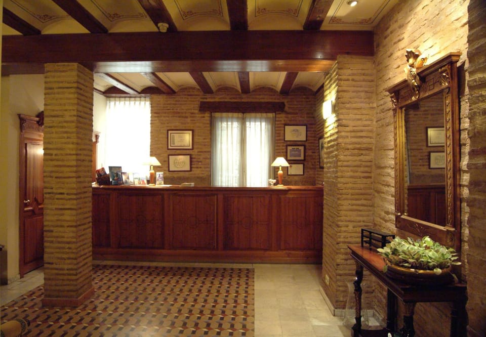 Ad Hoc Monumental 1881 Hotel in Valencia