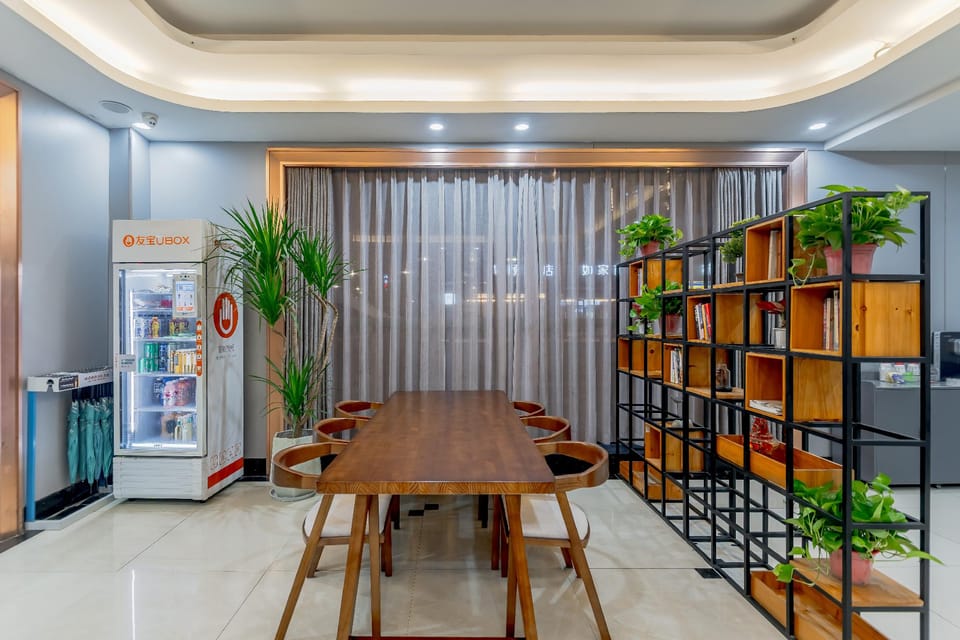 Fairyland Hotel - Hangzhou South Railway Station West Plaza Hotel in Hangzhou