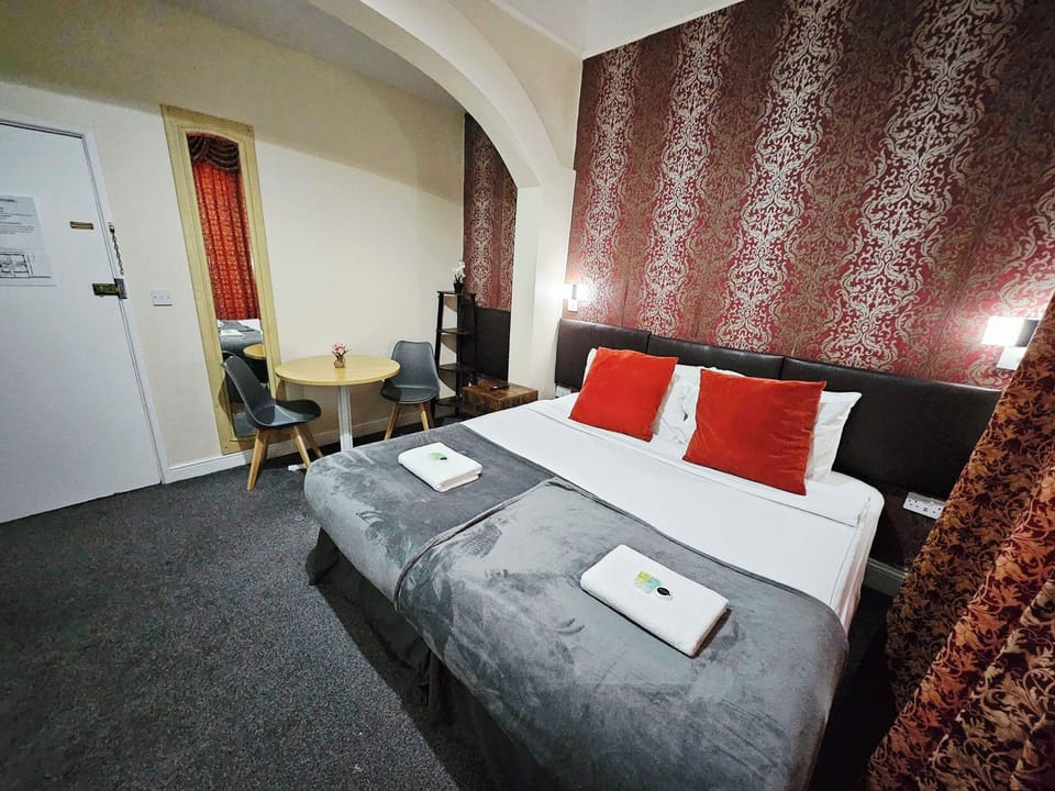 Ground-Floor Queen Bed Studio Apartment with Free Parking Apartment hotel in Portsmouth
