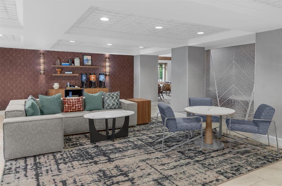 Homewood Suites by Hilton Columbus - Airport Hotel in Northeast Columbus