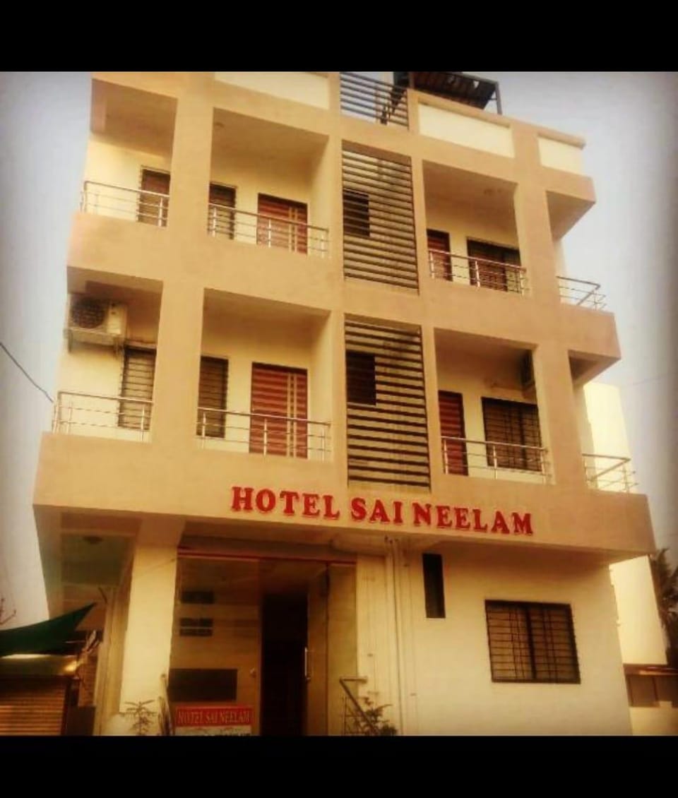 Hotel Sai Neelam Hotel in Maharashtra