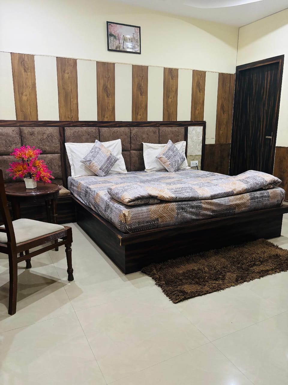 Rhythm Residency Hotel in Agra