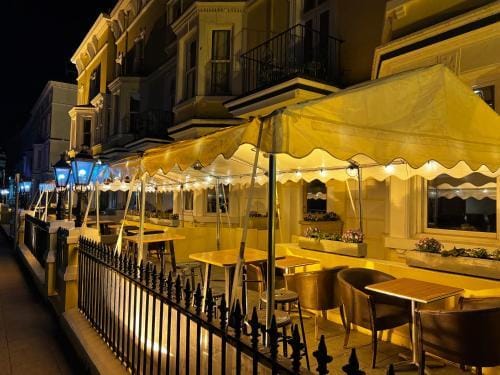 Merrion Hotel Hotel in Llandudno