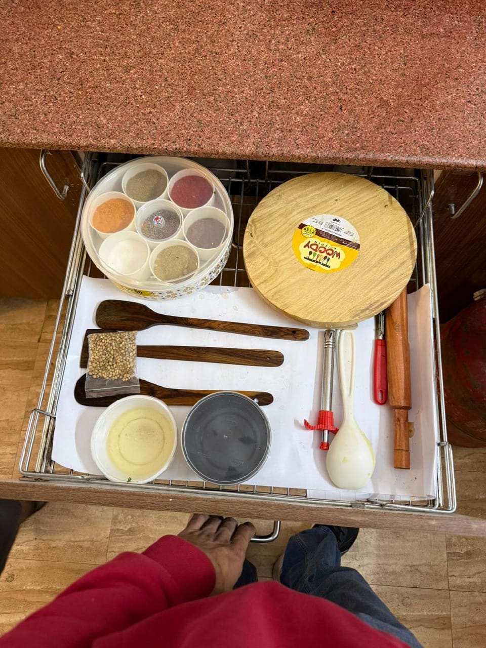 Craviq Studio Hotels & Resturants Hotel in Noida