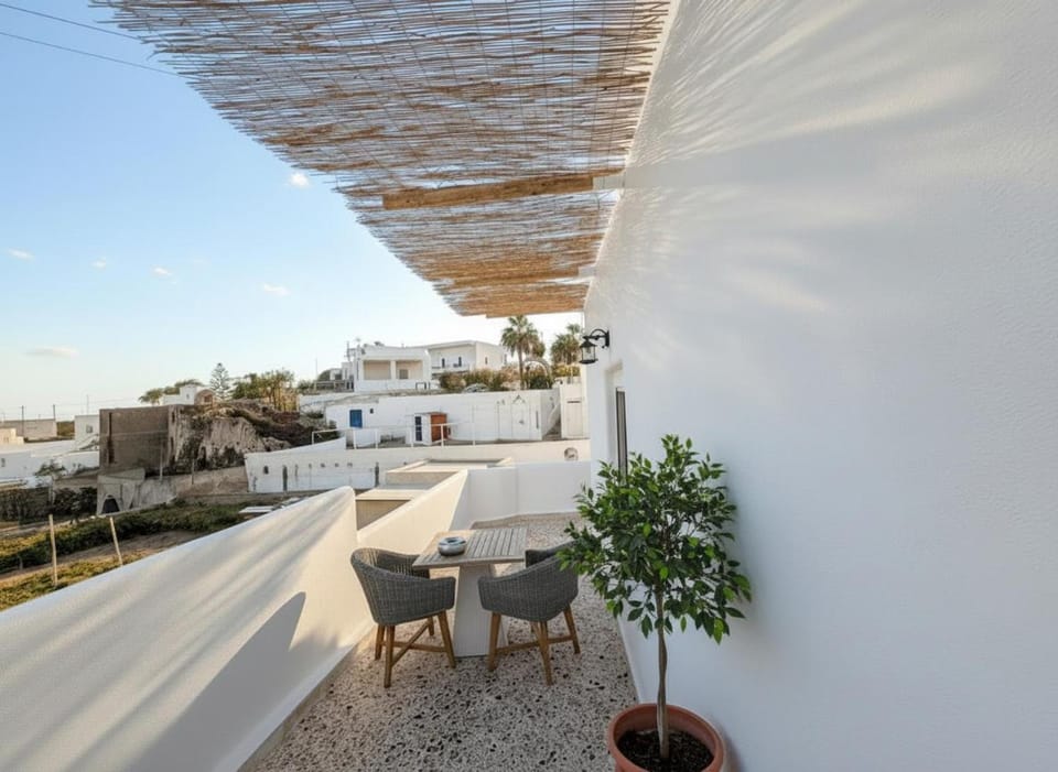 Dauti Central Suites Hotel in Santorini