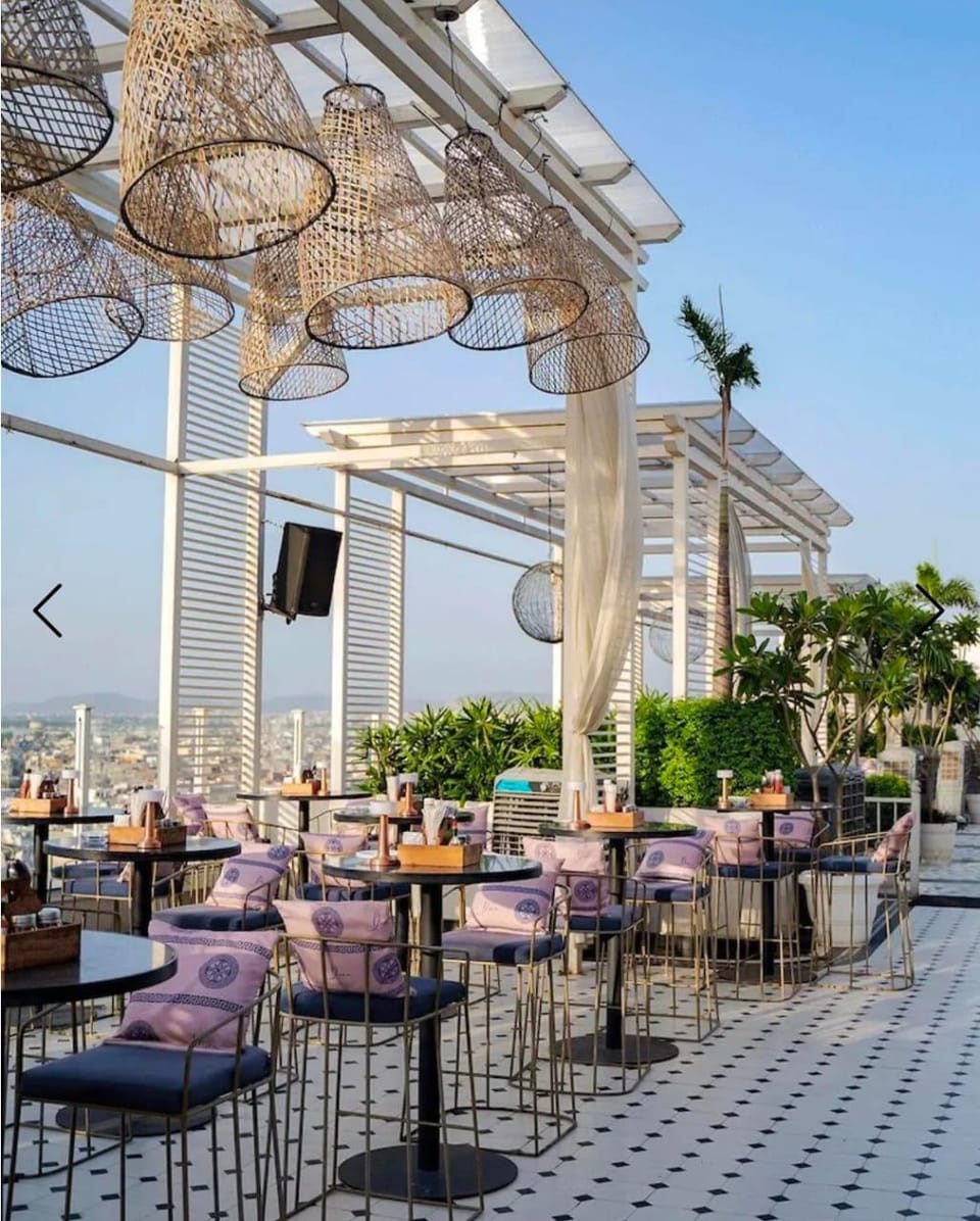 Sky luxury suite  Hotel in Jaipur