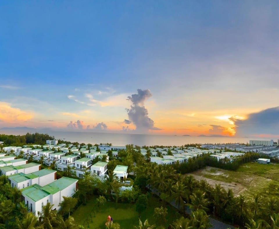 Mona Luxe Beachfront Resort Hoi An Apartment hotel in Hoi An