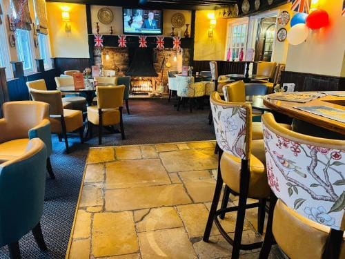 Crown & Cushion Hotel Hotel in Chipping Norton