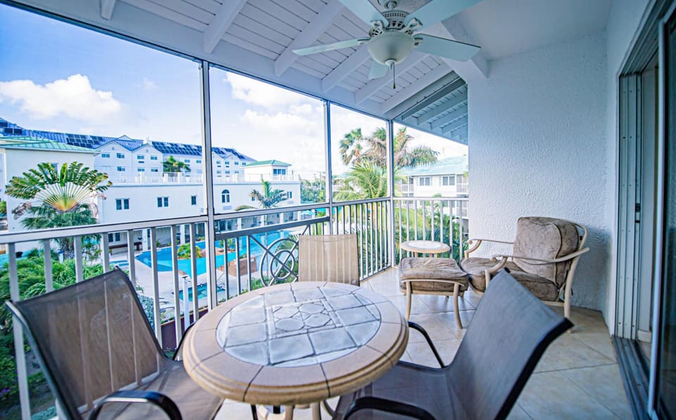 Seven Mile Beach Resort Apartment hotel in Grand Cayman