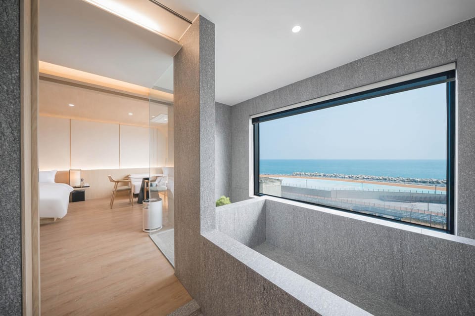 Bathtub