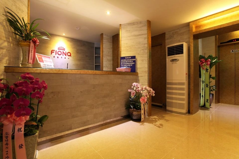 Sinchon Fiona Motel in Seoul