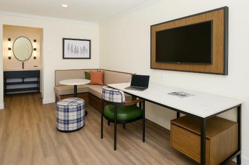 The Woodrose Hotel in Willits