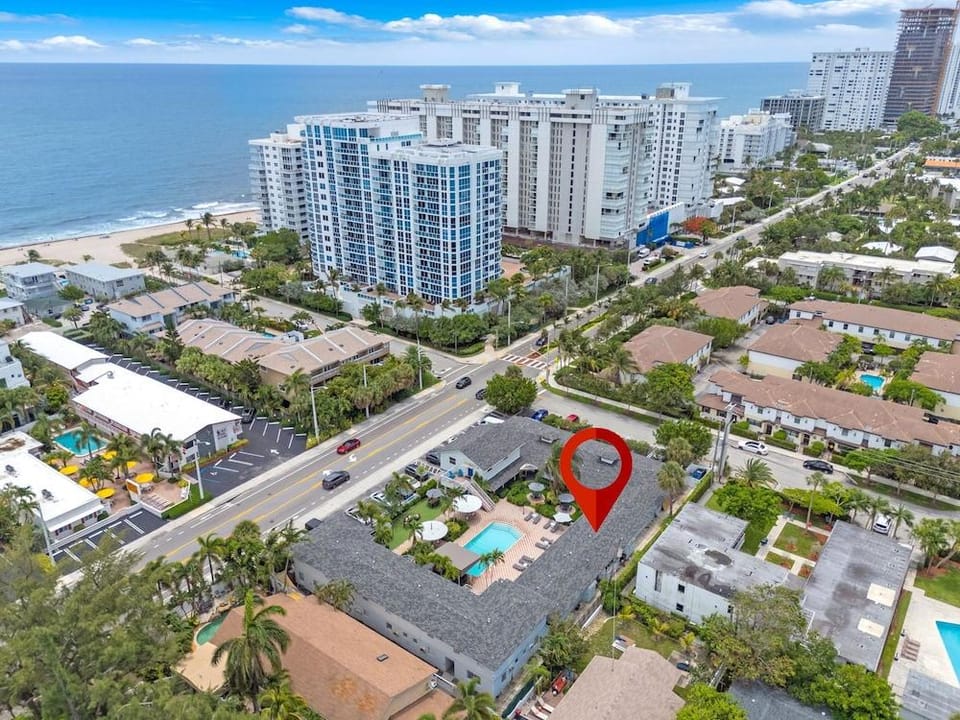 Sea Steps Suites Hotel in Pompano Beach