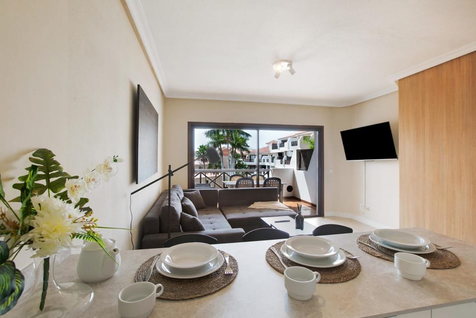 Muthu Royal Park Albatros Apartment hotel in Abona