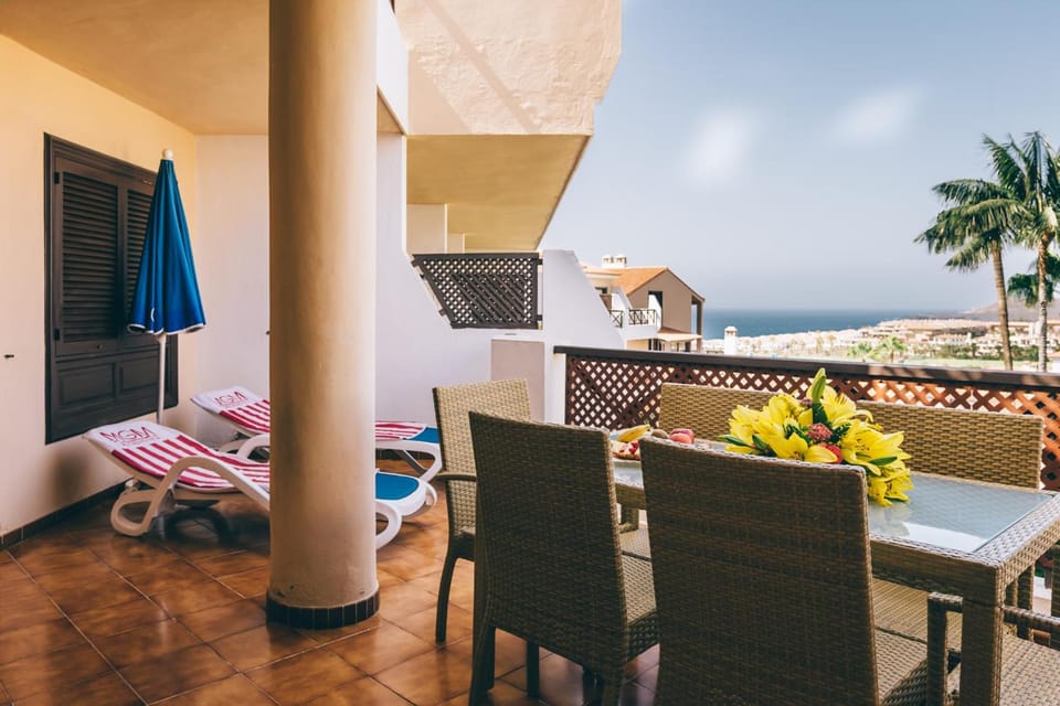 Muthu Royal Park Albatros Apartment hotel in Abona