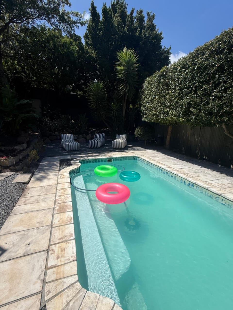 Wood Road Coastal Guest rooms Lodge in Cape Town