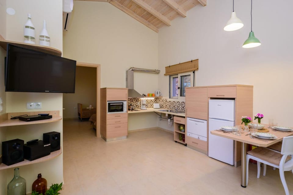 Aksos Suites Accessible Accommodation Hotel in Crete