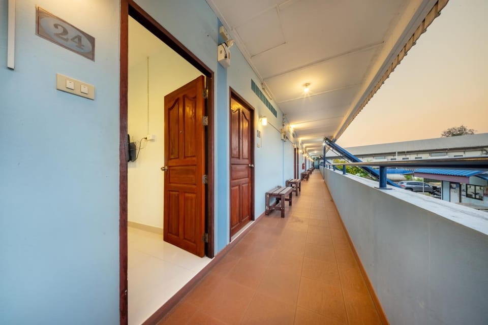 Chaorua Hotel Hotel in Chon Buri Changwat
