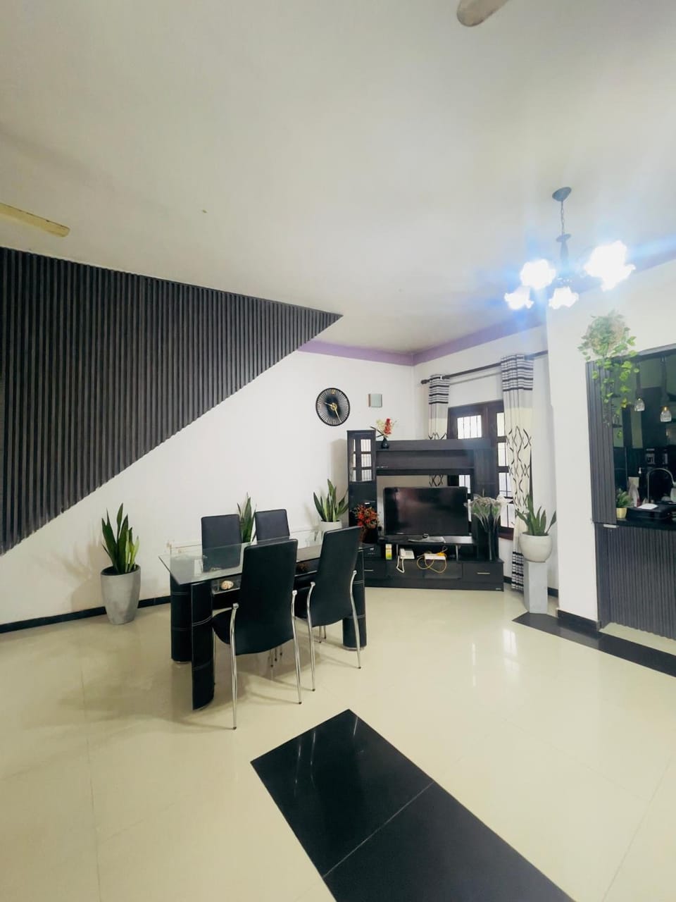 Chrish residence Negombo  Bed and Breakfast in Negombo