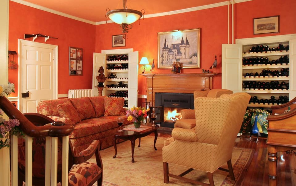Shared lounge/TV area