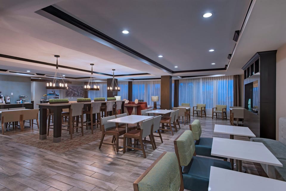 Holiday Inn Express & Suites Austin NW - Four Points By IHG Hotel in Austin