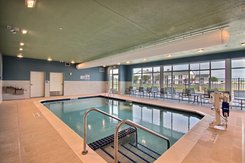 Swimming pool