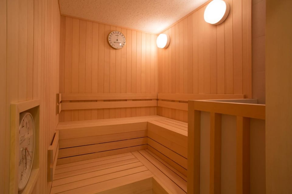 Kuretake Inn Nagoya Hisayaodori Hotel in Nagoya