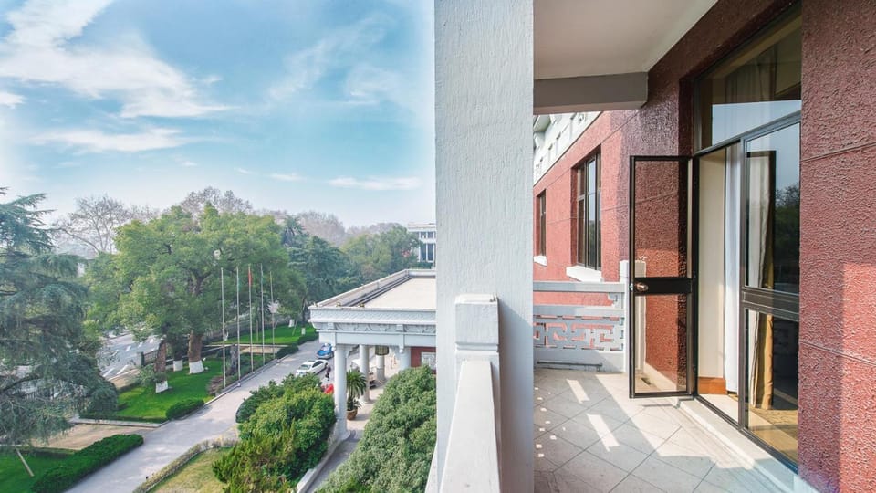 Shangri-La Hangzhou Hotel in Hangzhou
