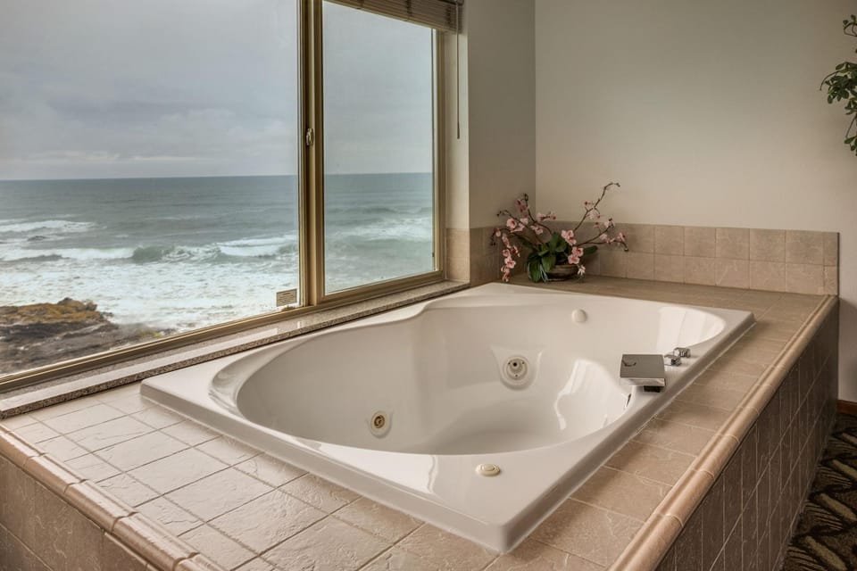 Adobe Resort Hotel in Yachats