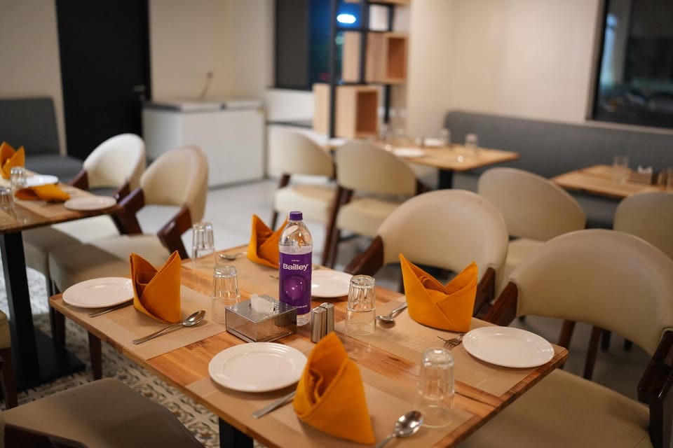 Everest Inn Chakan Hotel in Maharashtra