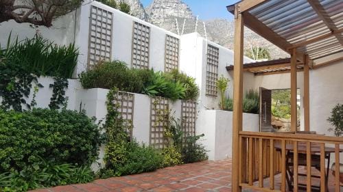 Bayview Studio Hotel in Cape Town